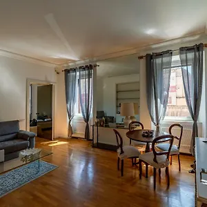 Rhome Trevi Rome