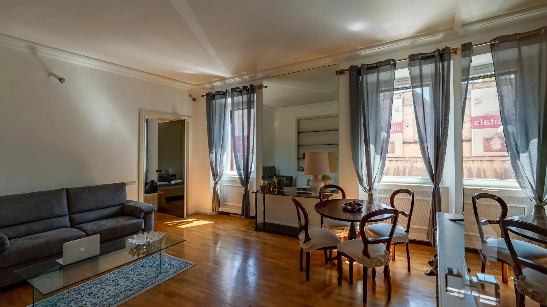 Casa Vacanza Crispi 33 Rome Italy