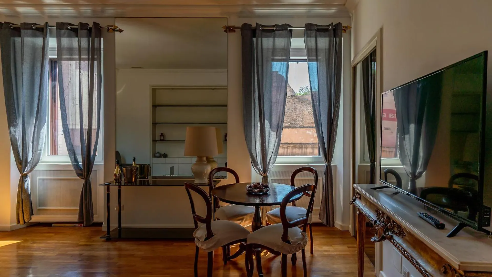 Holiday home Casa Vacanza Crispi 33 Rome