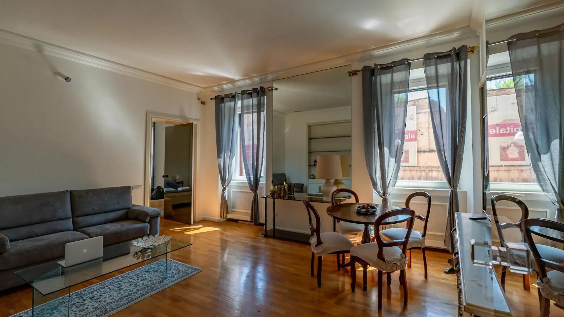 Casa Vacanza Crispi 33 Rome Italy